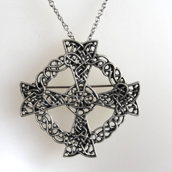Vintage Celtic Cross Pendant Necklace or Brooch symbolic jewelry - Picture 2 of 4